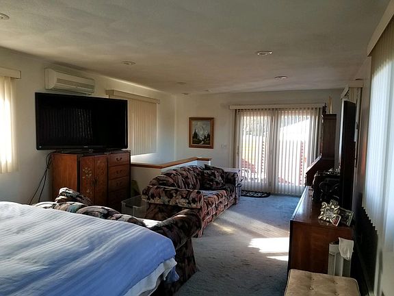 3rd image of 1703 Plainfield Pike