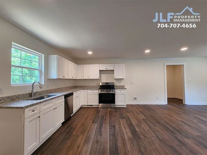 431 Eastover Ave — Photo 6