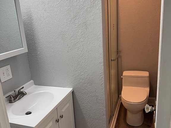 3rd image of 676 Front St #2L