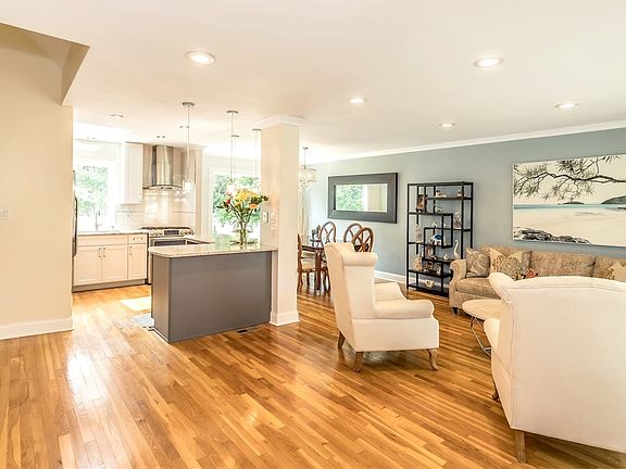2nd image of 102 Colony Ln