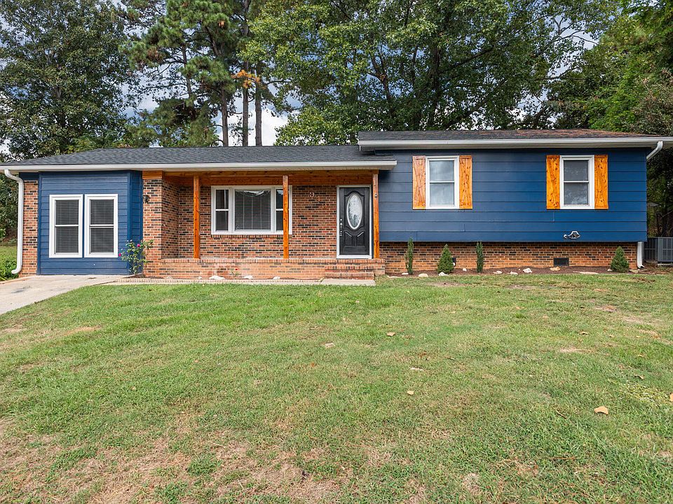 1st image of 940 Carnegie Dr