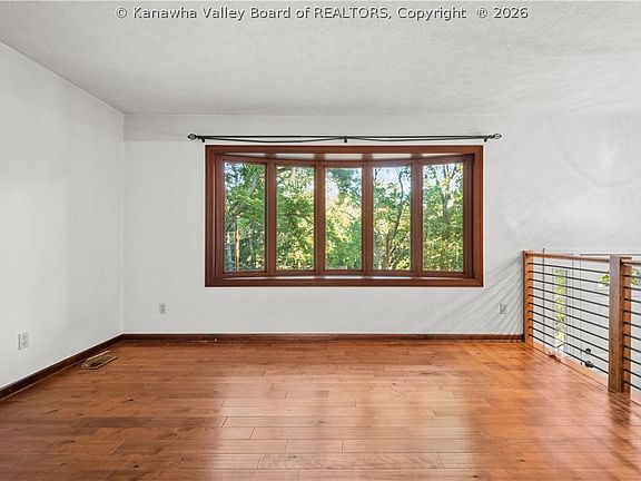 5th image of 1109 Shamrock Rd