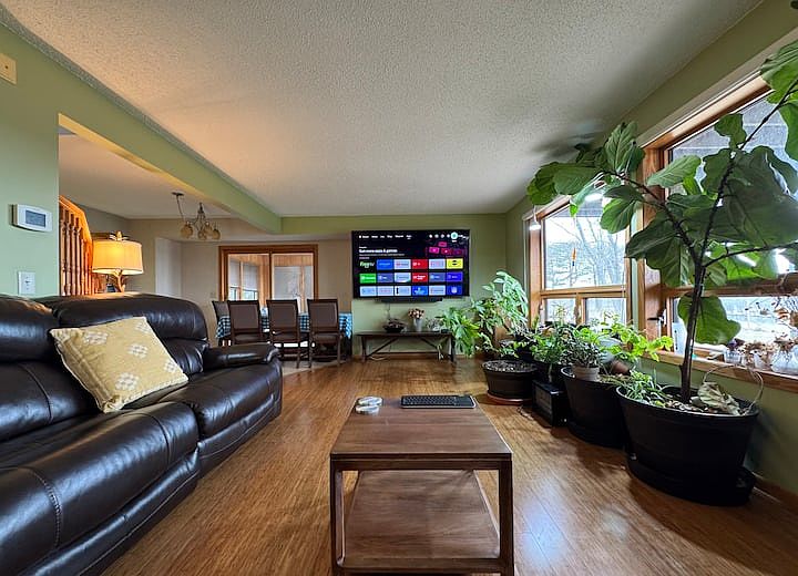 1st image of 13918 Riverview Dr NW