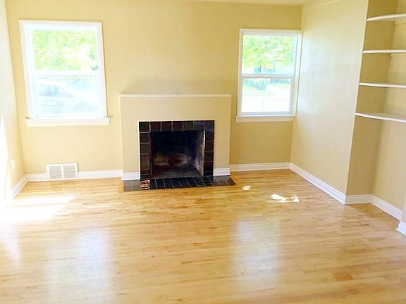 2nd image of 2525 E Nora Ave