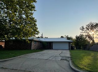 235 NE Myers Ave, Bartlesville, OK 74006