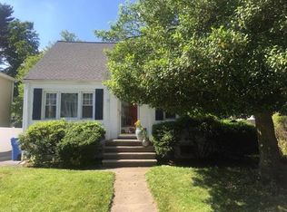 31 Sheridan Ave, Metuchen, NJ 08840