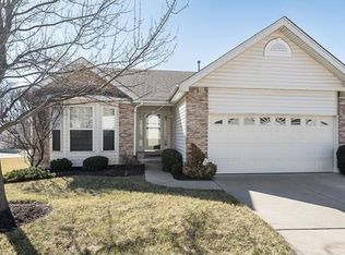 41 N Trumbull Cir, Saint Charles, MO 63301
