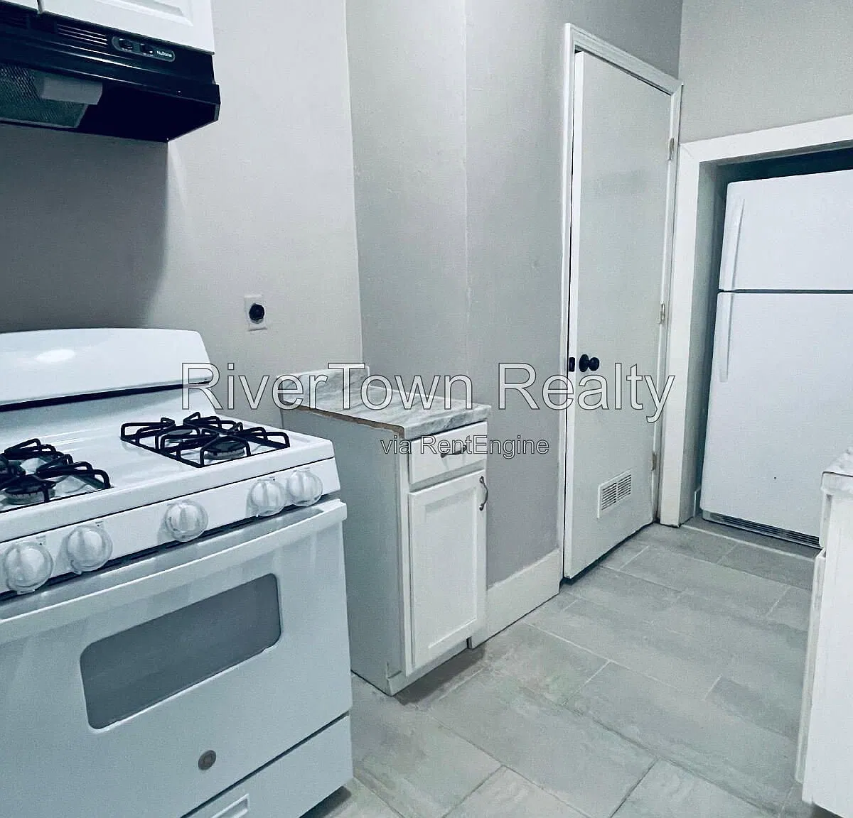 2 bed, 1.0 bath, 1003 sqft, $995 — Photo 3