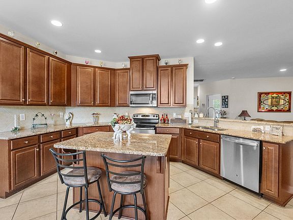 5th image of 708 Walking Fern Ct.