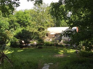 15 Harborview Dr, Northport, NY 11768