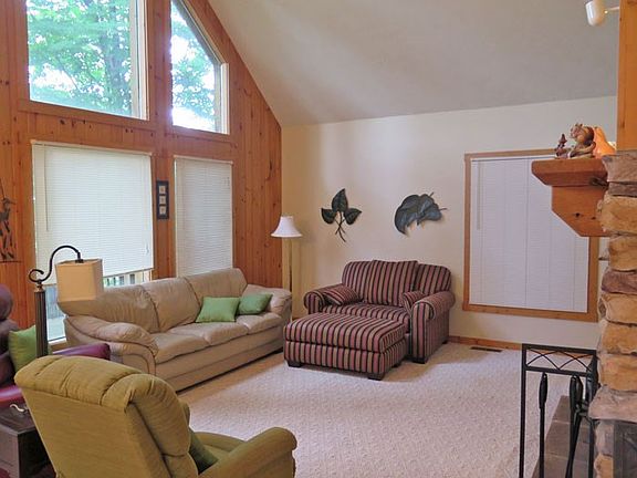 4th image of 17044 Fernwood Dr