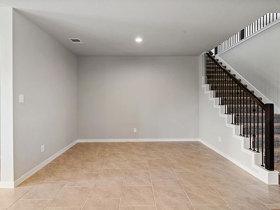 4th image of 29311 Pikes Peak Dr
