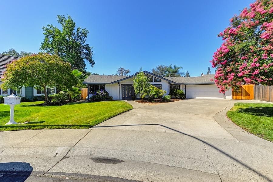 1st image of 1102 Muir Ct