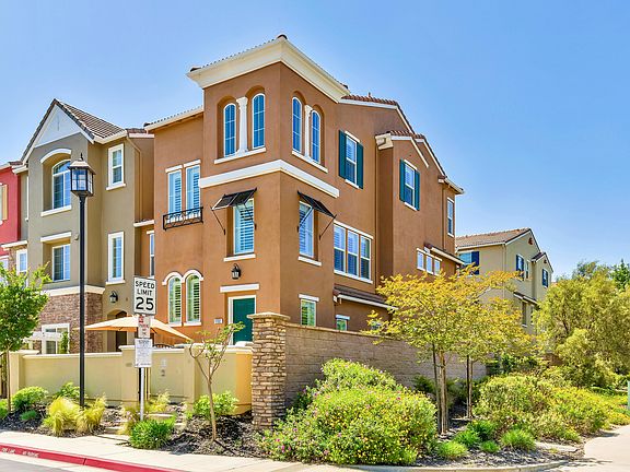 4th image of 1732 Camino Real Way