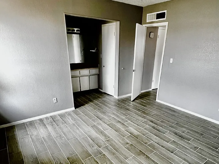 1618 Dale Douglas Dr — Photo 10