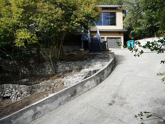 3rd image of 107 Fey Dr
