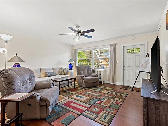5th image of 5940 21st St N APT 8
