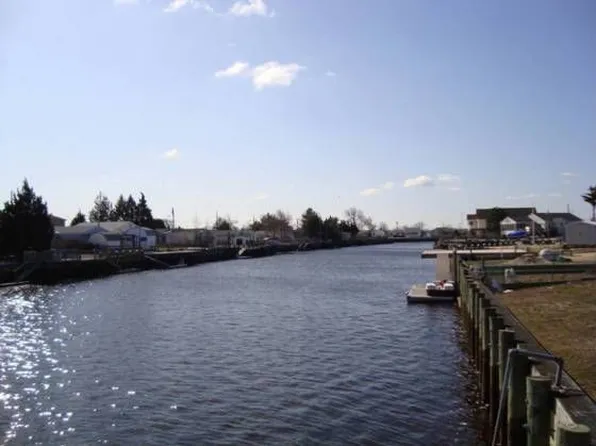 131 E Delaware Dr, Little Egg Harbor, NJ 08087