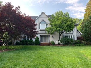 11 Hobbs Pl, Greensboro, NC 27403