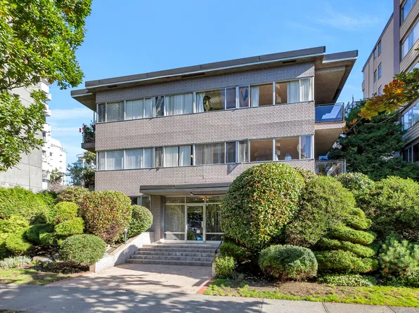 1609 Harwood St #22, Vancouver, BC V6G 1Y1
