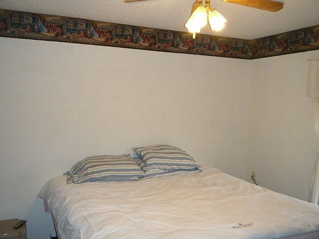 2nd image of 413 Hilltop Dr