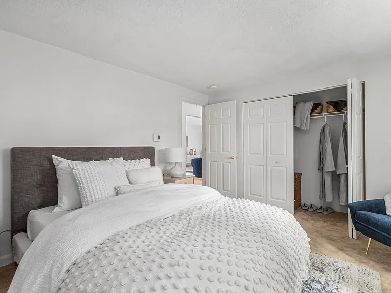 33 Highland Glen Dr #106 — Photo 7