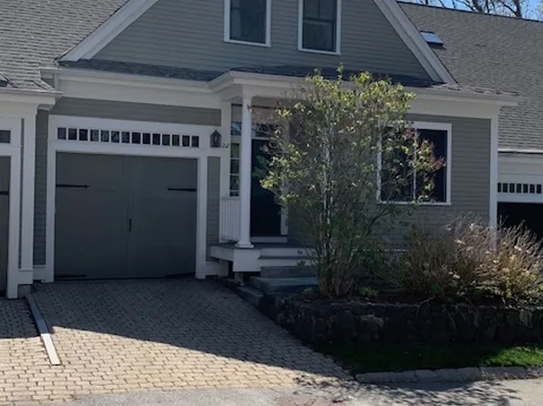 22 White Oaks Ln, Reading, MA 01867
