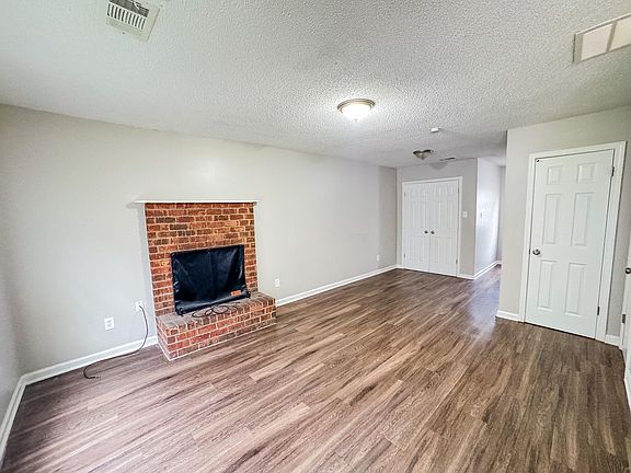 2nd image of 3592 Christine Rd