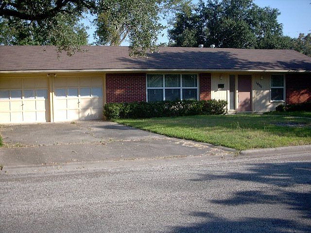 1st image of 1806 E Park Ave