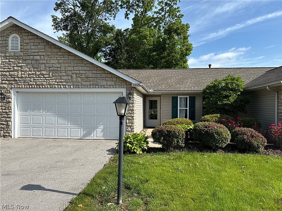 1st image of 3865 N Vineyard Cir