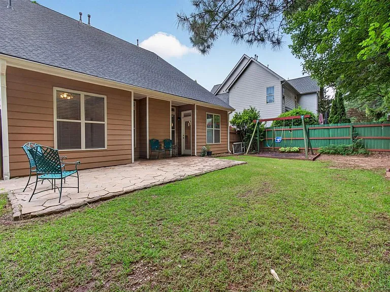 2935 Whitfield Ave — Photo 68