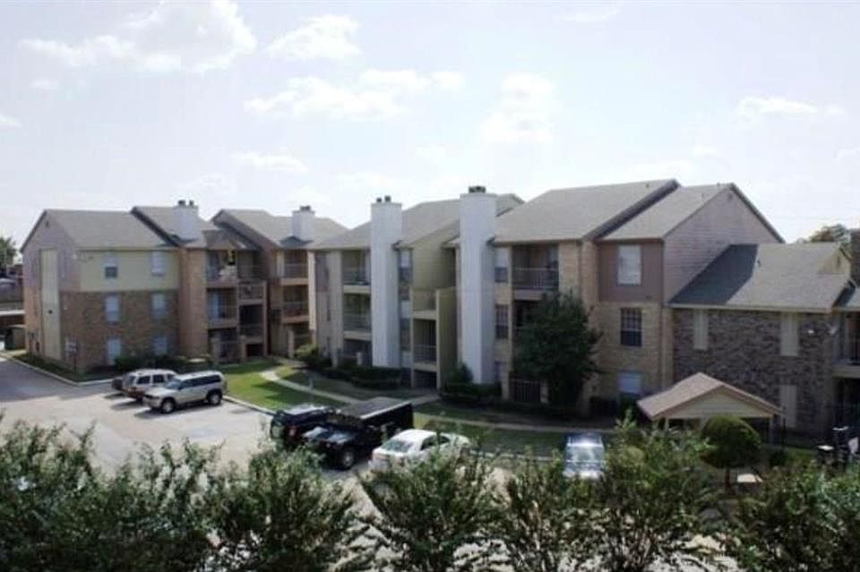 2nd image of 10101 S Gessner Rd APT 408