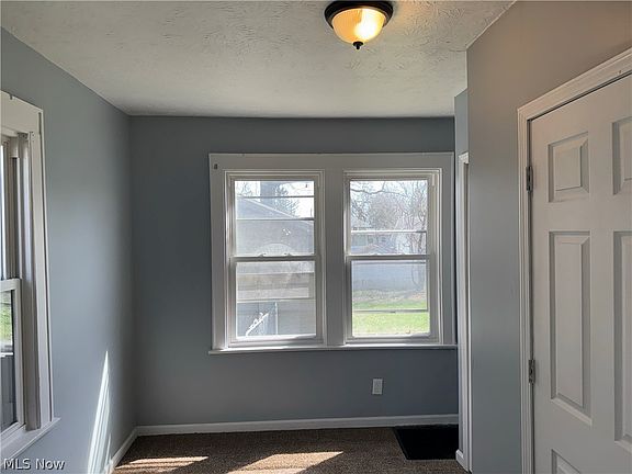 5th image of 405 The Brooklands Ave