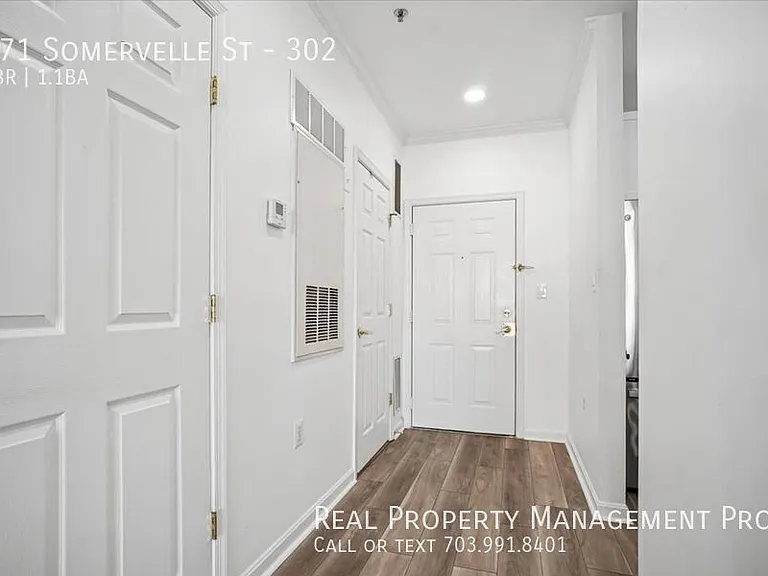 171 Somervelle St #302 — Photo 6