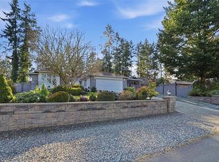 1148 Clubhouse Dr, Qualicum Beach, BC V9K 1C4