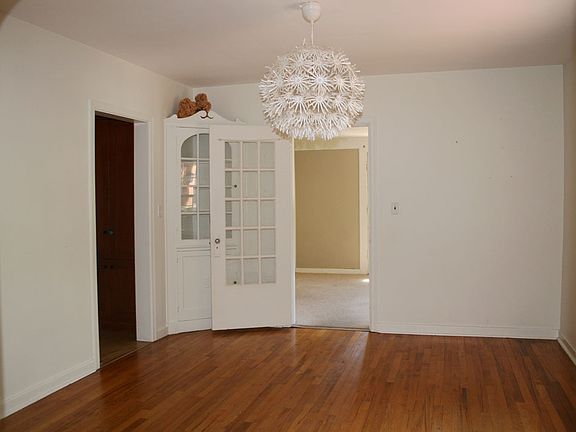 3rd image of 2 Wallace Dr