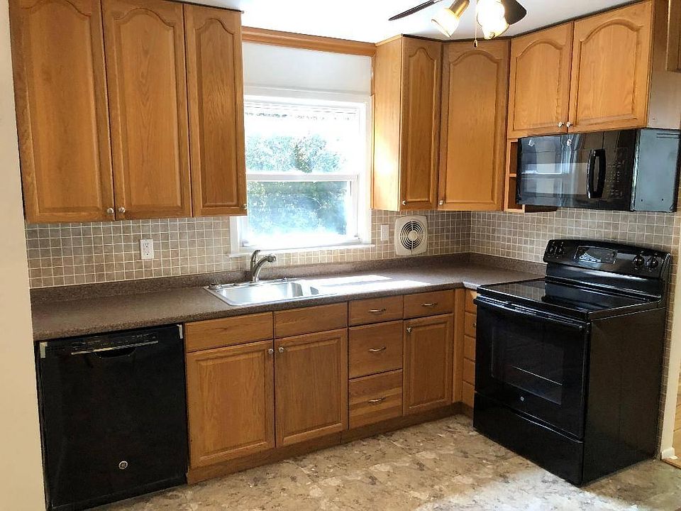 1st image of 22415 57th Ave #1