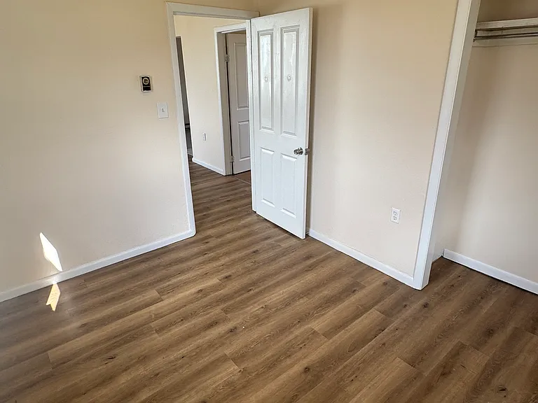 1533 Honeyville Rd #B — Photo 11