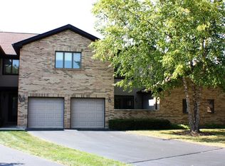 1624 Pebble Beach Dr, Hoffman Estates, IL 60169