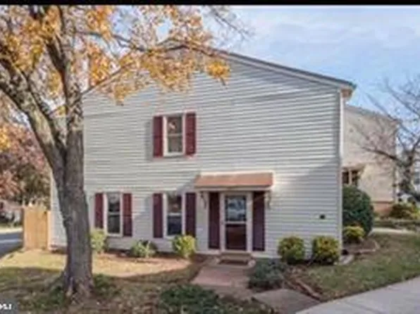 13817 Cabernet Ct, Chantilly, VA 20151