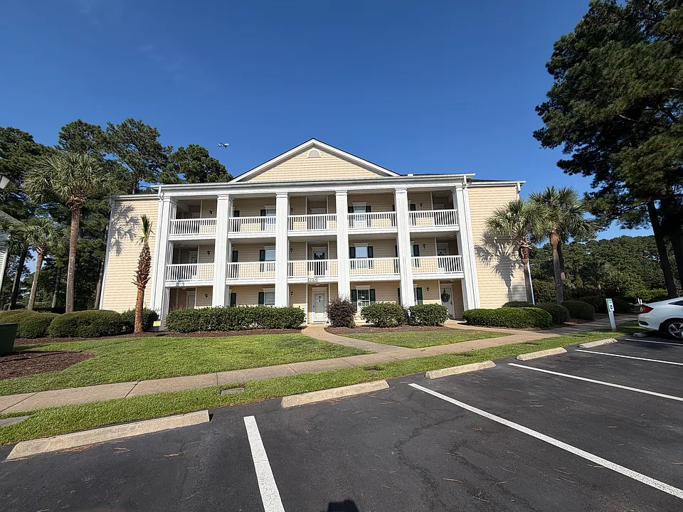 4910 Windsor Green Way #302