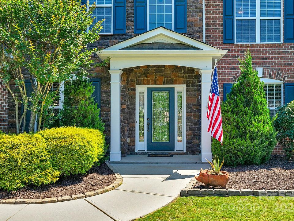 2nd image of 2707 Creek Manor Dr