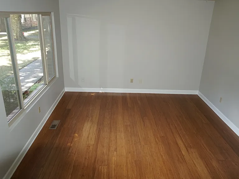 Willamette Center — Photo 10