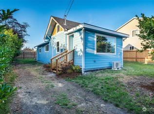 1364 E Whidbey Ave, Oak Harbor, WA