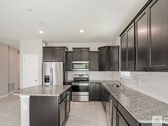 4th image of 1868 Cayman Cove Cir