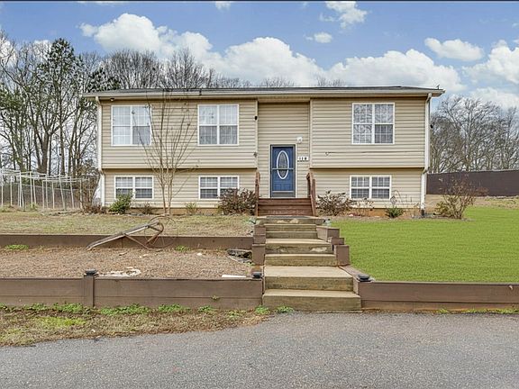 2nd image of 115 Shadow Hills Ln