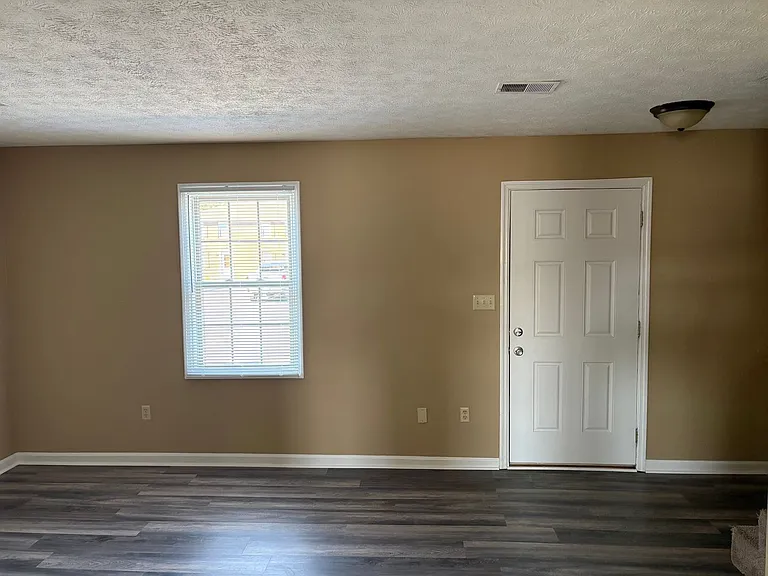 1021 Brandy Ln — Photo 6