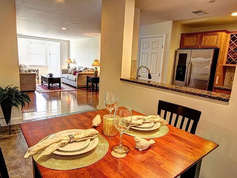 120 Wyllis Ave #118 — Photo 3