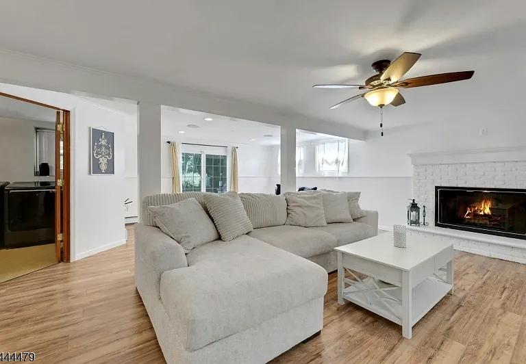 11 Rande Dr — Photo 35