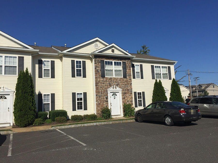1st image of 23 Aspen Ct